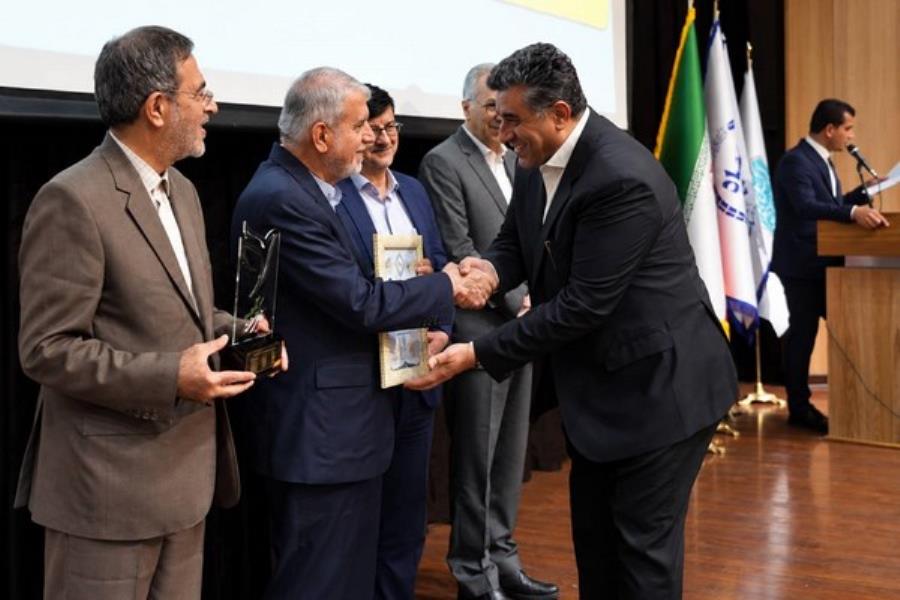 شرکت توسعه گردشگری ایران موفق به کسب جایزه ملی تعالی صنعت گردشگری ایران شد